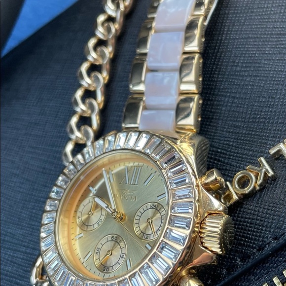 Invicta Woman’s Watch Mother of Pearl - Picture 3 of 15